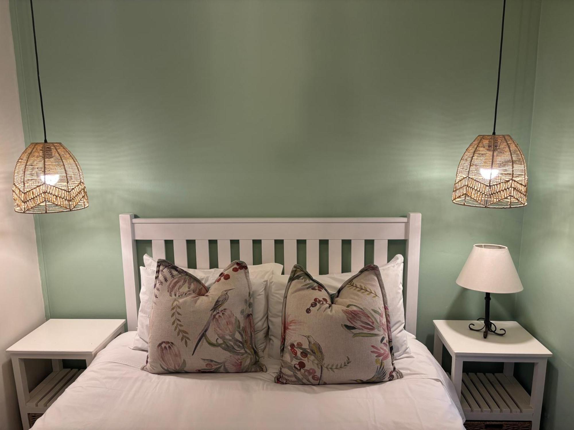 In The Vine Country Manor Guesthouse สเตลเลนบอช ภายนอก รูปภาพ