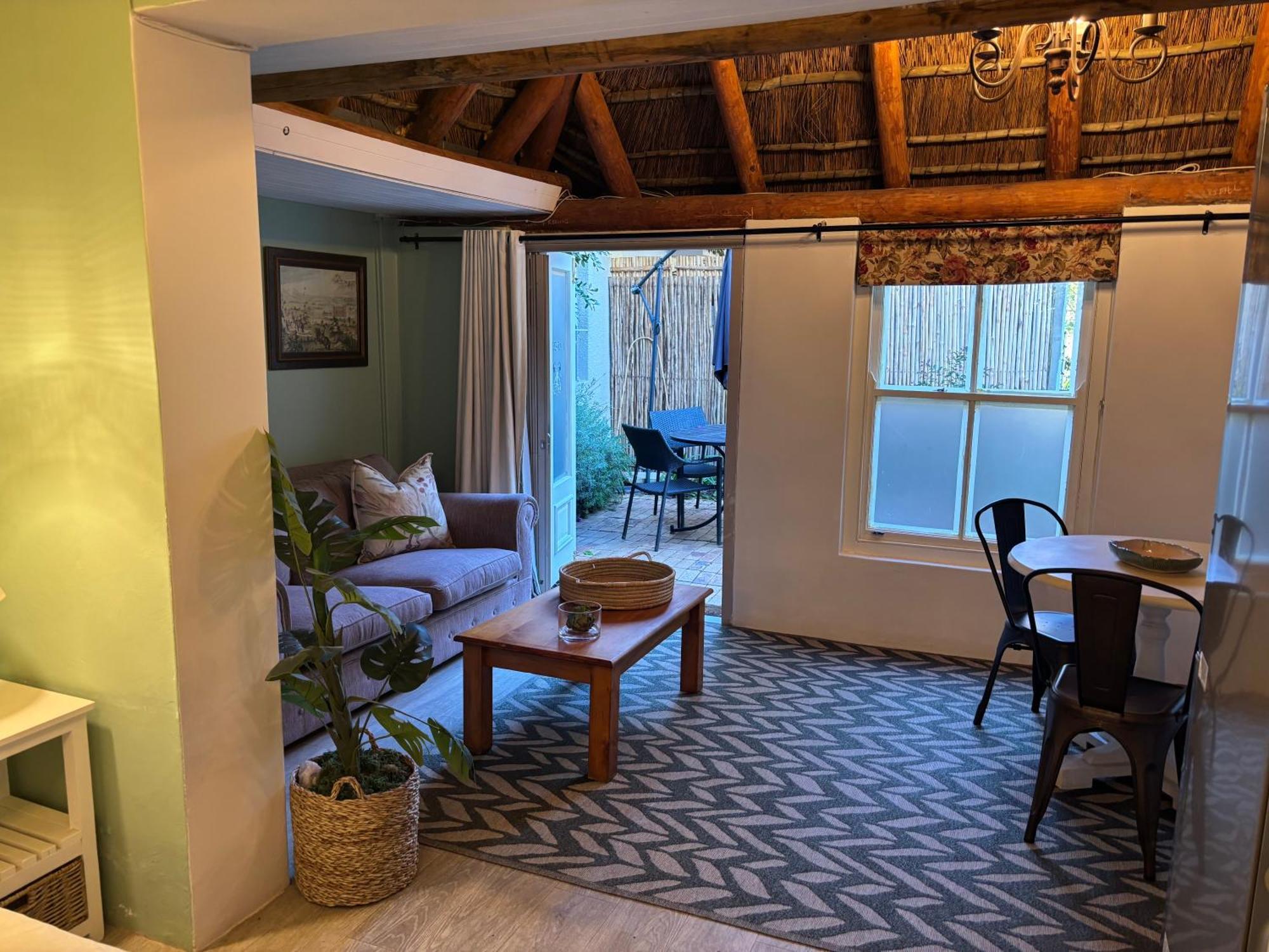 In The Vine Country Manor Guesthouse สเตลเลนบอช ภายนอก รูปภาพ